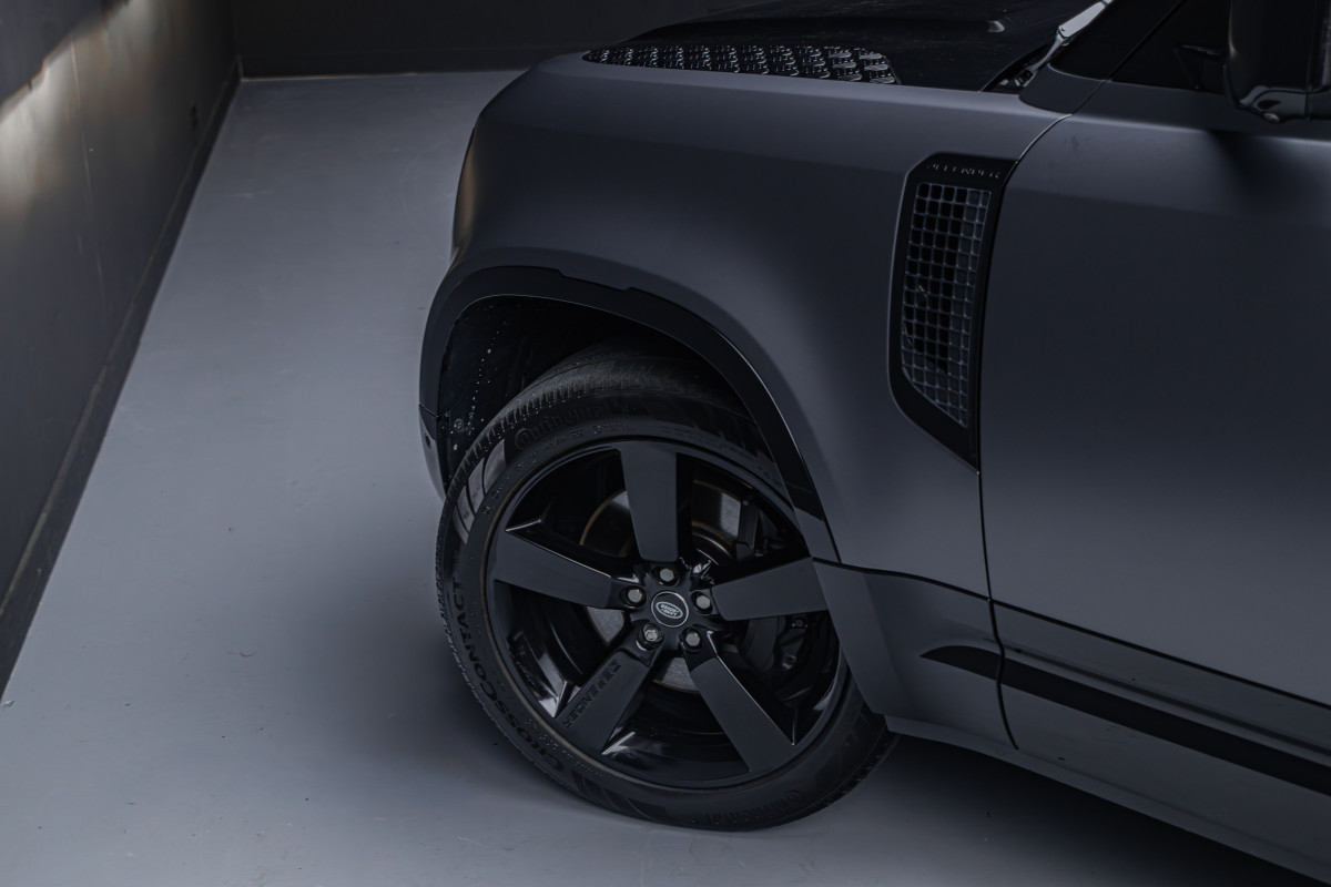 Land Rover Defender 90