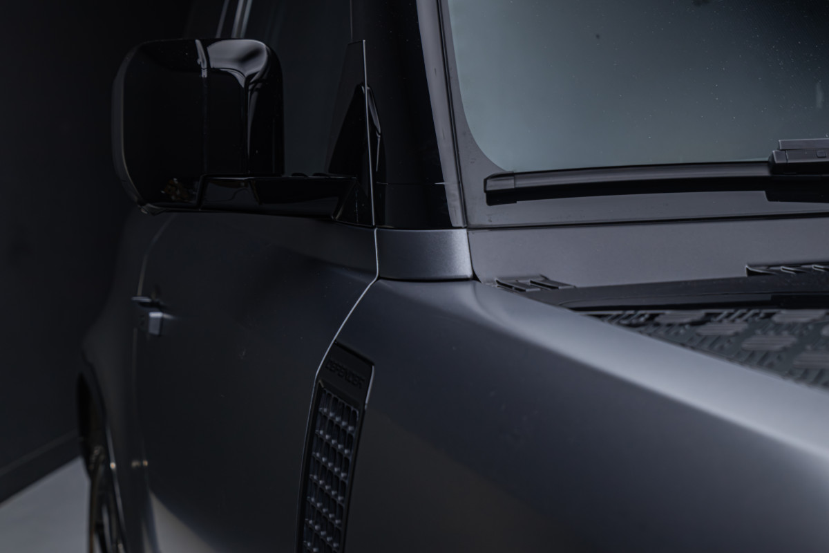 Land Rover Defender 90