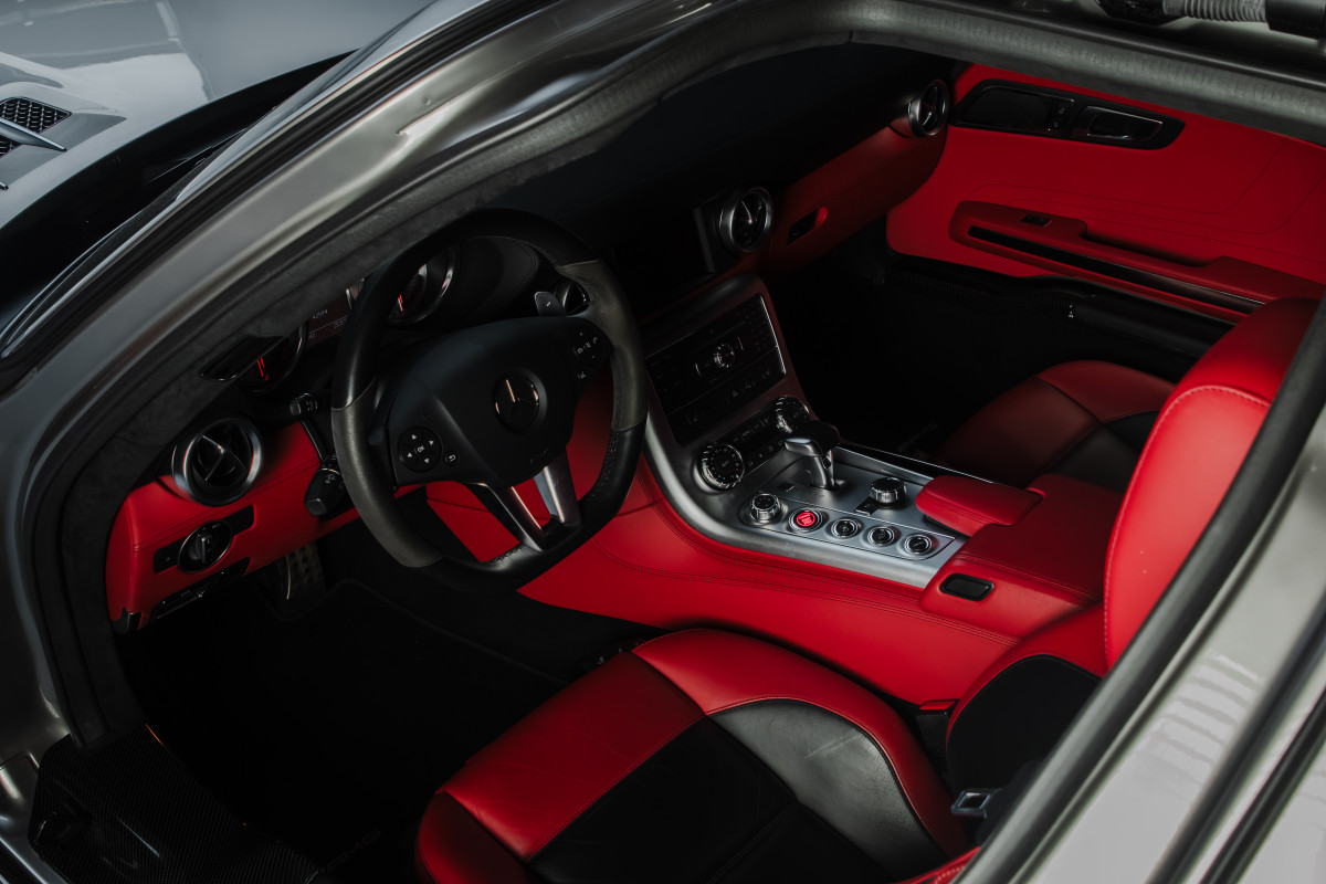 Mercedes-Benz SLS AMG