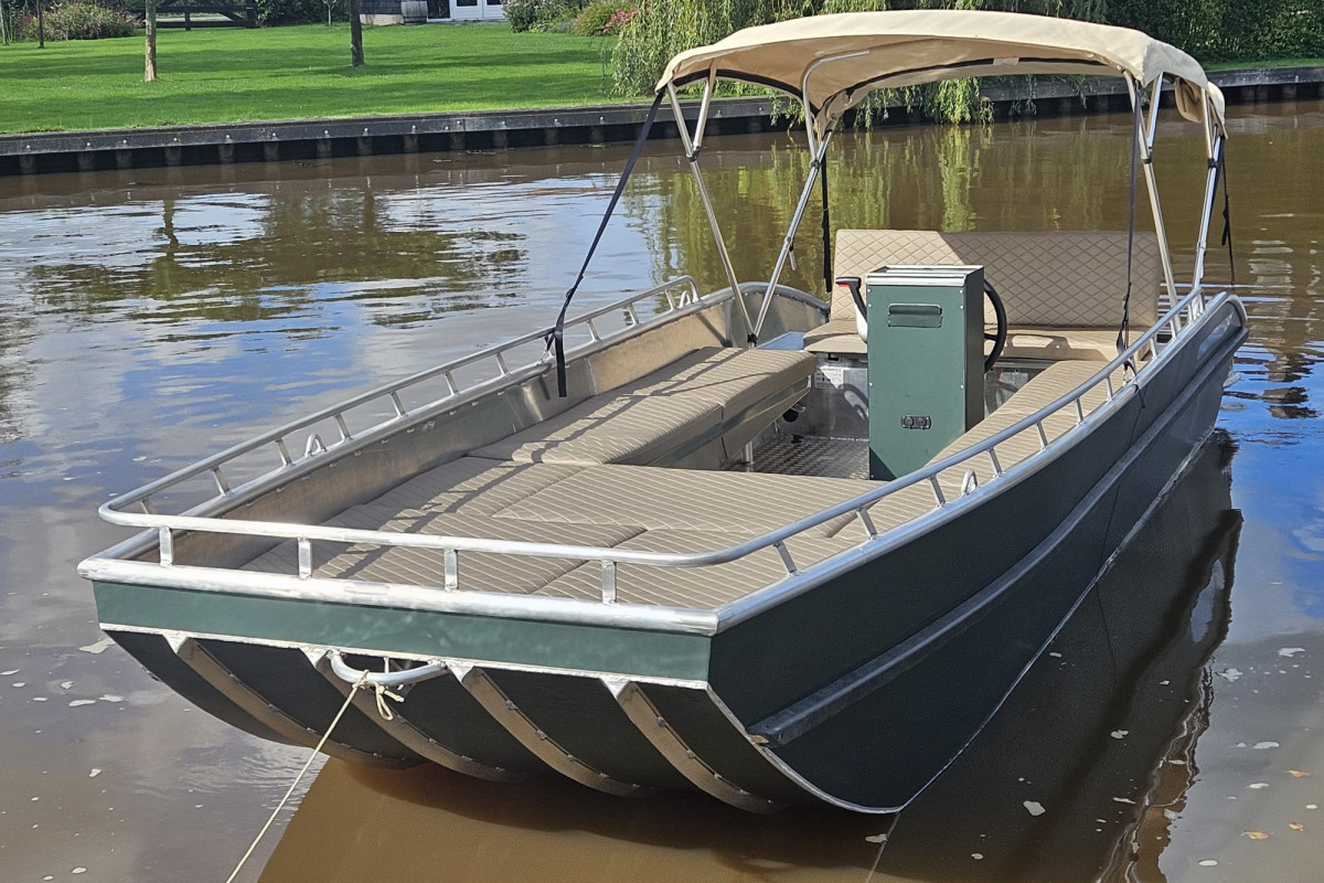 Aluminium platbodem 650