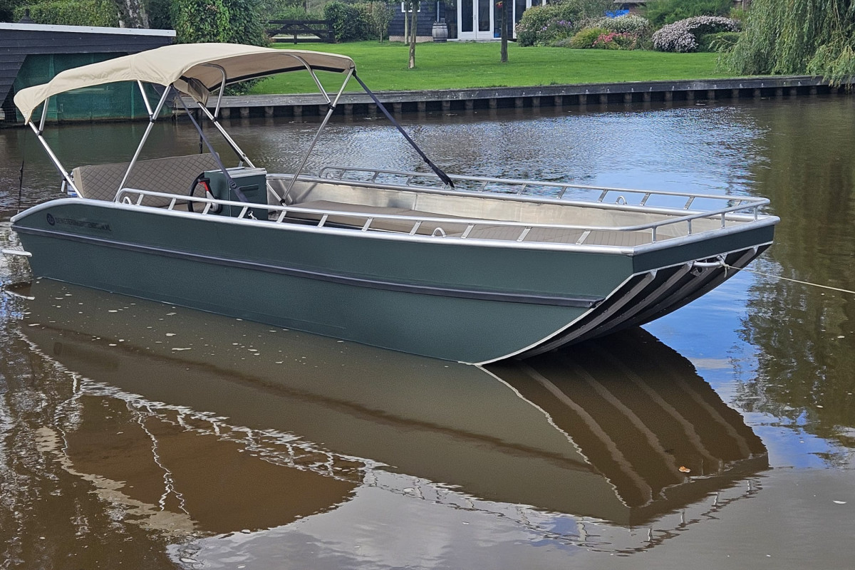 Aluminium platbodem 650